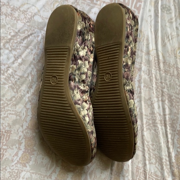 Mossimo flats - Picture 6 of 6